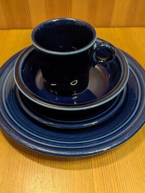 Fiesta Ware HLC 4-Piece Place Setting COBALT Blue Fiestaware Set USA - GUC